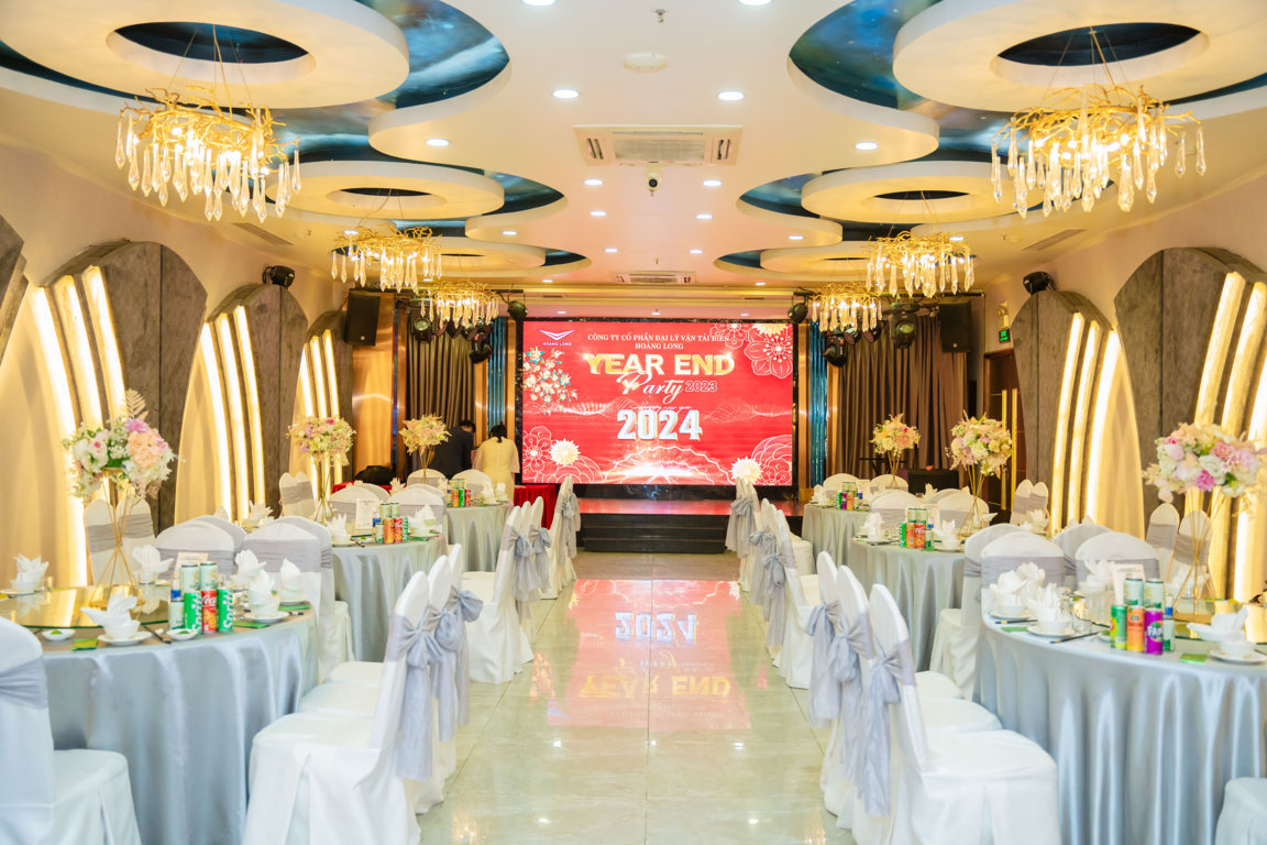 Backdrop Year End Party sân khấu của công ty Hoàng Long